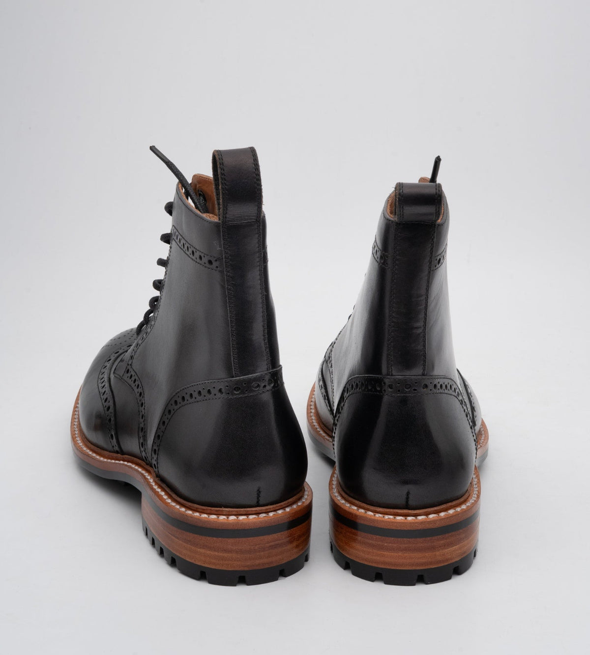 Hand-Welted Black Wingtip Brogue Boot