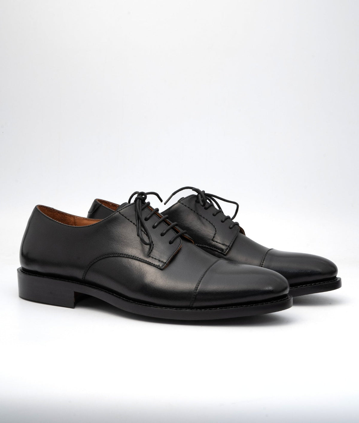 Hand Welted Classsic Black Captoe Derby