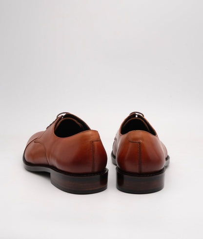Hand Welted Classsic Tan Captoe Derby