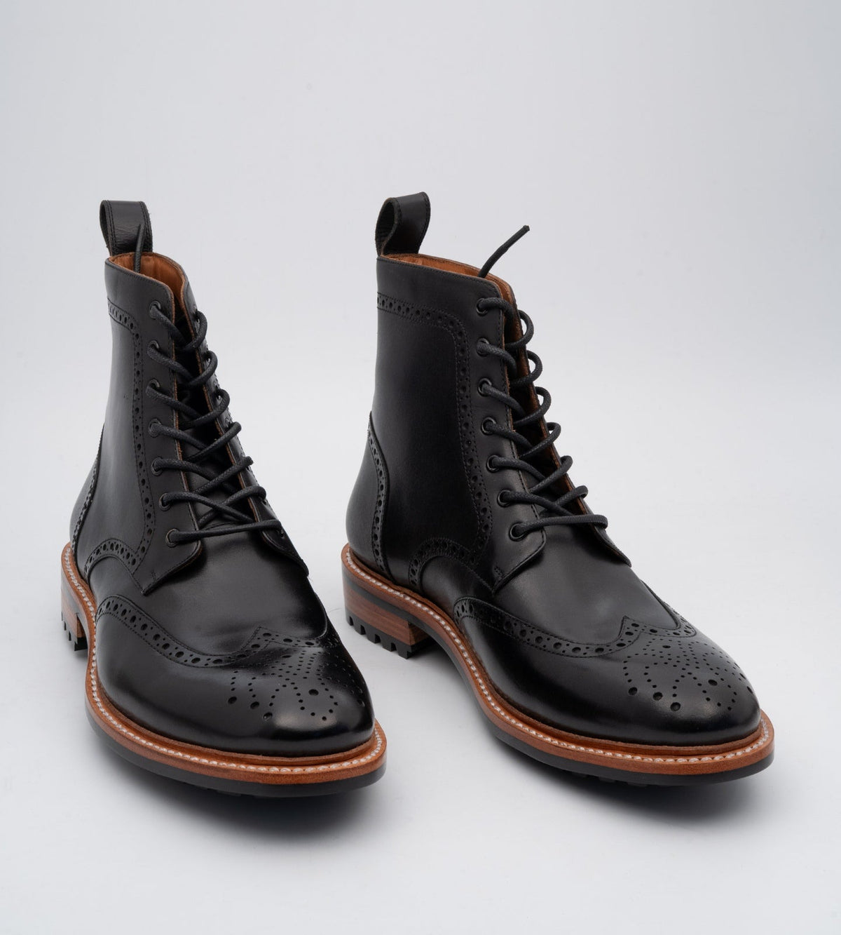 Hand-Welted Black Wingtip Brogue Boot
